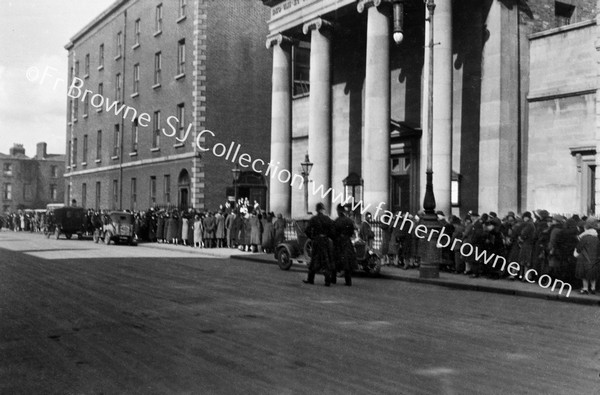 GARDINER STREET QUEUES FOR FR GANNON'S LECTURES 1927